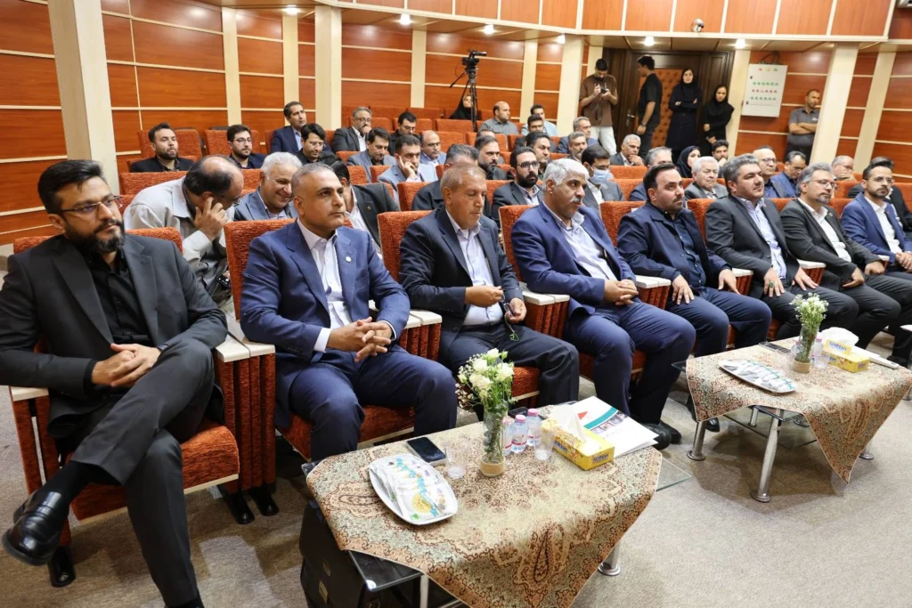 جلسه مدیرعامل و رئیس هیئتمدیره مؤسسه صندوق بازنشستگی مس